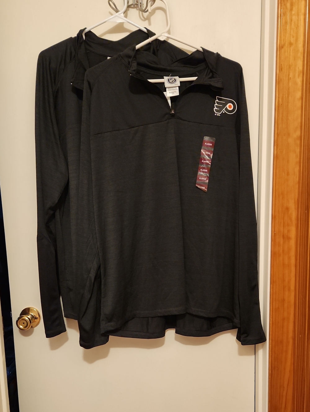 Qty 2 NWT NHL Philadelphia Flyers Black 1/4 Zip Long Sleeve Pullovers